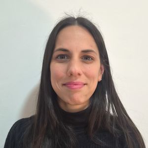 Lic. Débora Comolli